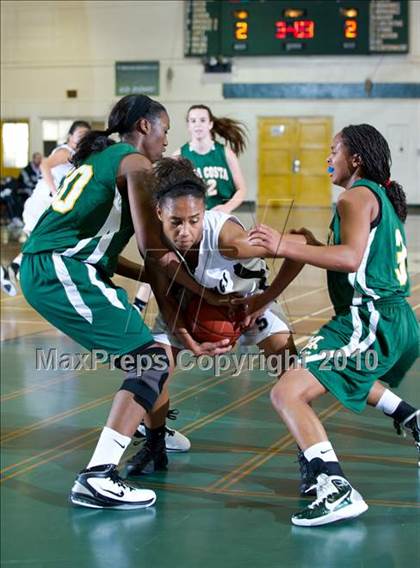 Thumbnail 2 in Mira Costa vs. Stockdale (Santa Barbara Tournament of Champions) photogallery.