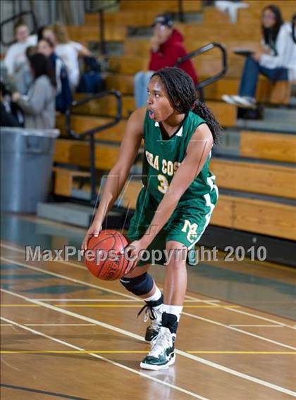 Thumbnail 3 in Mira Costa vs. Stockdale (Santa Barbara Tournament of Champions) photogallery.
