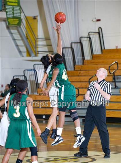 Thumbnail 1 in Mira Costa vs. Stockdale (Santa Barbara Tournament of Champions) photogallery.