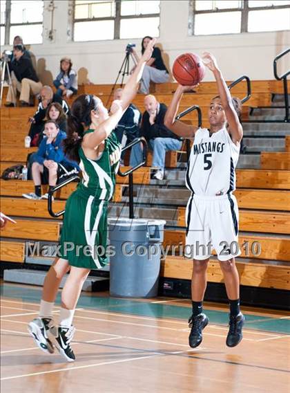 Thumbnail 3 in Mira Costa vs. Stockdale (Santa Barbara Tournament of Champions) photogallery.