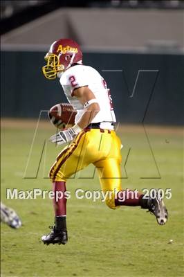 Thumbnail 3 in Esperanza vs Loyola (D1 Section Final) photogallery.