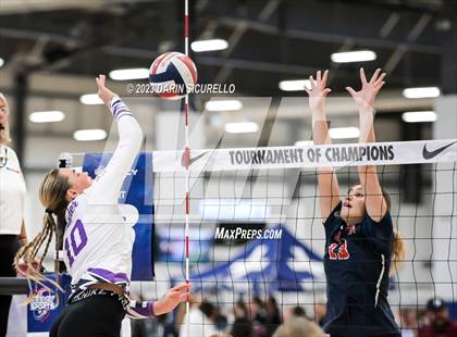 Thumbnail 3 in Desert Hills vs. Beckman (Nike Tournament of Champions) photogallery.