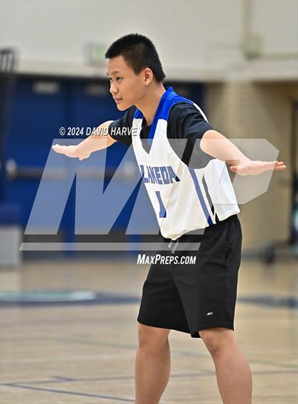 Thumbnail 3 in Kennedy vs Alameda photogallery.