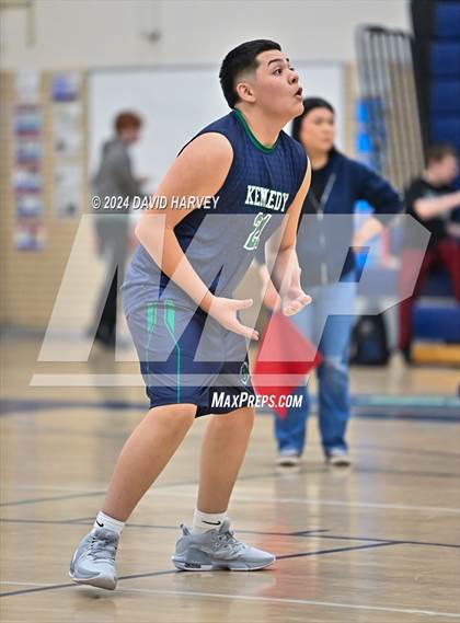 Thumbnail 3 in Kennedy vs Alameda photogallery.