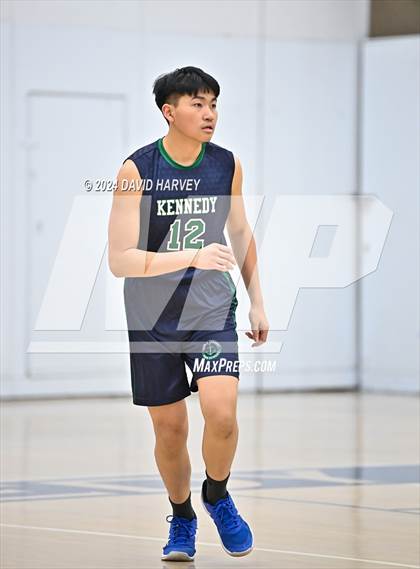 Thumbnail 3 in Kennedy vs Alameda photogallery.