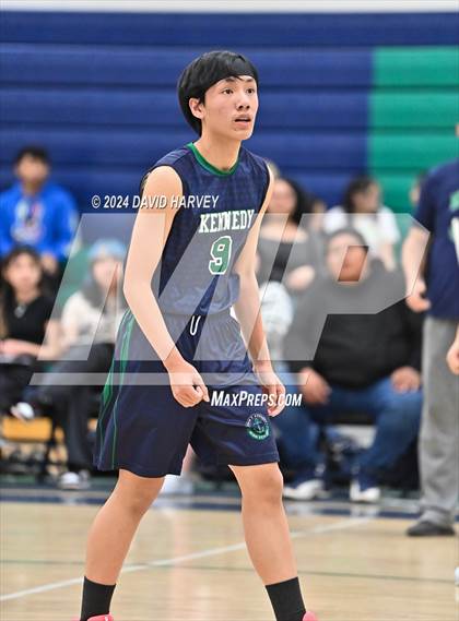 Thumbnail 3 in Kennedy vs Alameda photogallery.