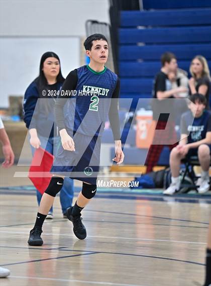 Thumbnail 2 in Kennedy vs Alameda photogallery.