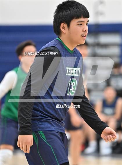 Thumbnail 2 in Kennedy vs Alameda photogallery.