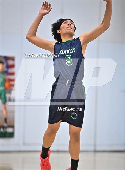 Thumbnail 3 in Kennedy vs Alameda photogallery.
