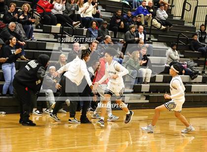 Thumbnail 2 in Worthington Kilbourne @ Westerville Central photogallery.