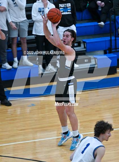 Thumbnail 2 in Hilliard Darby @ Hilliard Bradley photogallery.