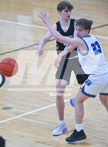 Thumbnail 3 in Hilliard Darby @ Hilliard Bradley photogallery.