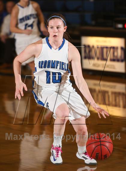 Thumbnail 1 in Rifle vs Broomfield (CHSAA 4A Second Round Playoff) photogallery.