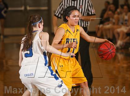Thumbnail 2 in Rifle vs Broomfield (CHSAA 4A Second Round Playoff) photogallery.