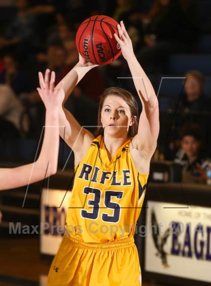 Thumbnail 3 in Rifle vs Broomfield (CHSAA 4A Second Round Playoff) photogallery.