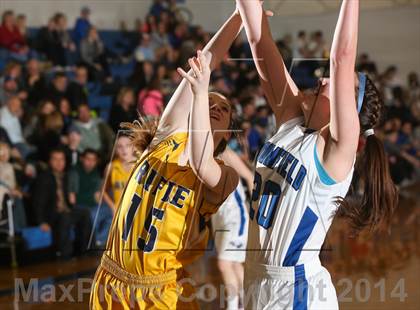 Thumbnail 1 in Rifle vs Broomfield (CHSAA 4A Second Round Playoff) photogallery.