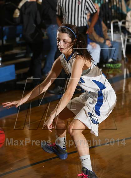 Thumbnail 3 in Rifle vs Broomfield (CHSAA 4A Second Round Playoff) photogallery.