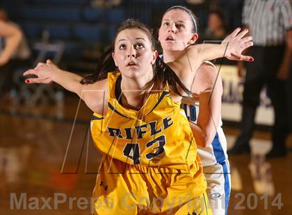 Thumbnail 2 in Rifle vs Broomfield (CHSAA 4A Second Round Playoff) photogallery.