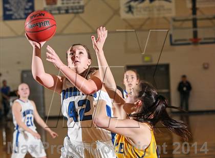 Thumbnail 3 in Rifle vs Broomfield (CHSAA 4A Second Round Playoff) photogallery.