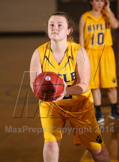 Thumbnail 1 in Rifle vs Broomfield (CHSAA 4A Second Round Playoff) photogallery.