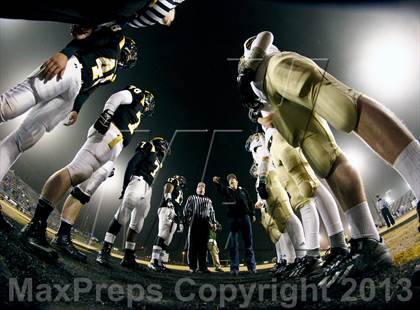 Thumbnail 3 in Knoxville Catholic vs. Hixson (TSSAA 4A Round 3 Playoff) photogallery.