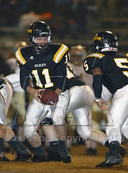 Thumbnail 1 in Knoxville Catholic vs. Hixson (TSSAA 4A Round 3 Playoff) photogallery.