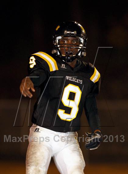 Thumbnail 3 in Knoxville Catholic vs. Hixson (TSSAA 4A Round 3 Playoff) photogallery.
