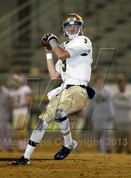 Thumbnail 2 in Knoxville Catholic vs. Hixson (TSSAA 4A Round 3 Playoff) photogallery.