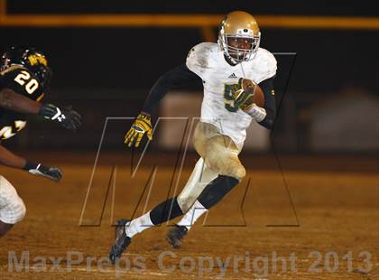 Thumbnail 2 in Knoxville Catholic vs. Hixson (TSSAA 4A Round 3 Playoff) photogallery.