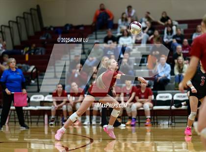 Thumbnail 1 in Cedarcrest @ Eastlake photogallery.