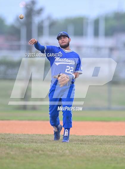 Thumbnail 2 in Aldine @ Dekaney photogallery.