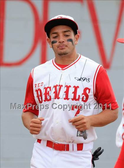 Thumbnail 3 in Sweetwater vs Yreka (San Diego Lions Tournament) photogallery.
