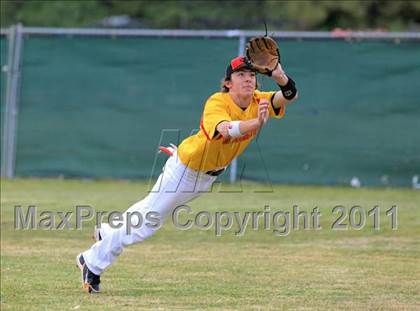Thumbnail 1 in Sweetwater vs Yreka (San Diego Lions Tournament) photogallery.