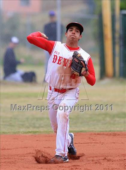 Thumbnail 2 in Sweetwater vs Yreka (San Diego Lions Tournament) photogallery.