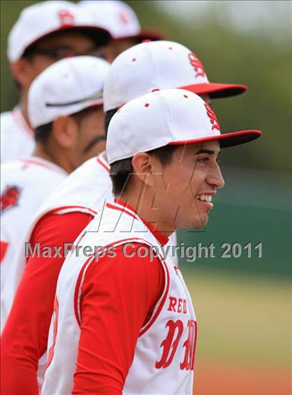 Thumbnail 3 in Sweetwater vs Yreka (San Diego Lions Tournament) photogallery.