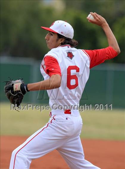 Thumbnail 3 in Sweetwater vs Yreka (San Diego Lions Tournament) photogallery.