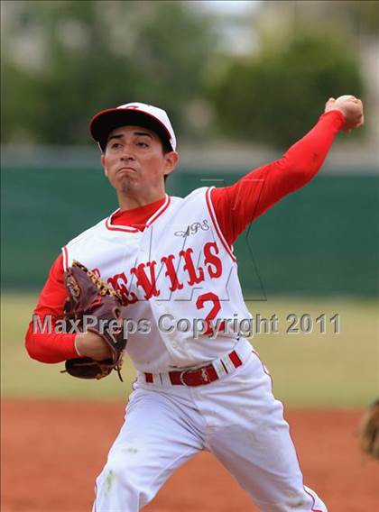 Thumbnail 3 in Sweetwater vs Yreka (San Diego Lions Tournament) photogallery.