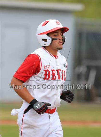 Thumbnail 1 in Sweetwater vs Yreka (San Diego Lions Tournament) photogallery.