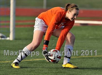 Thumbnail 2 in Torrey Pines vs. Bullard (CIF SoCal D1 Regional Final) photogallery.