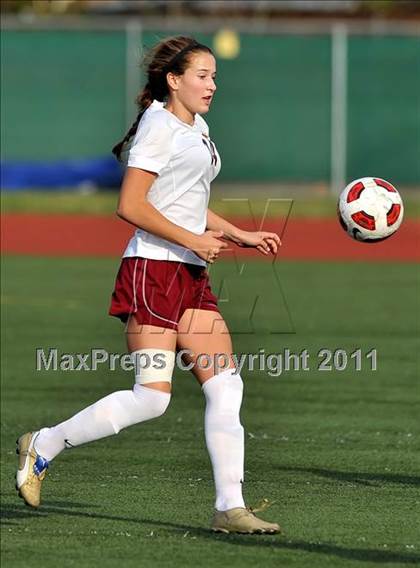 Thumbnail 1 in Torrey Pines vs. Bullard (CIF SoCal D1 Regional Final) photogallery.