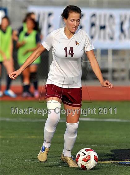 Thumbnail 2 in Torrey Pines vs. Bullard (CIF SoCal D1 Regional Final) photogallery.