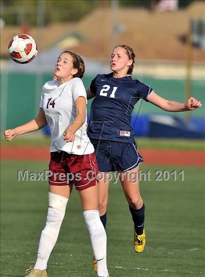 Thumbnail 1 in Torrey Pines vs. Bullard (CIF SoCal D1 Regional Final) photogallery.