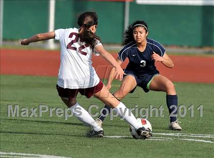 Thumbnail 3 in Torrey Pines vs. Bullard (CIF SoCal D1 Regional Final) photogallery.