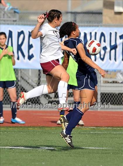 Thumbnail 2 in Torrey Pines vs. Bullard (CIF SoCal D1 Regional Final) photogallery.
