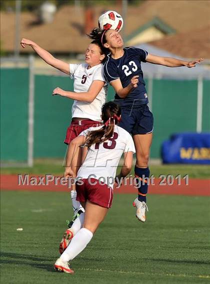 Thumbnail 2 in Torrey Pines vs. Bullard (CIF SoCal D1 Regional Final) photogallery.
