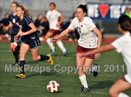 Thumbnail 3 in Torrey Pines vs. Bullard (CIF SoCal D1 Regional Final) photogallery.