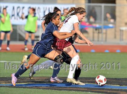 Thumbnail 3 in Torrey Pines vs. Bullard (CIF SoCal D1 Regional Final) photogallery.