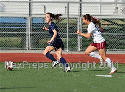 Thumbnail 1 in Torrey Pines vs. Bullard (CIF SoCal D1 Regional Final) photogallery.