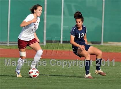 Thumbnail 3 in Torrey Pines vs. Bullard (CIF SoCal D1 Regional Final) photogallery.