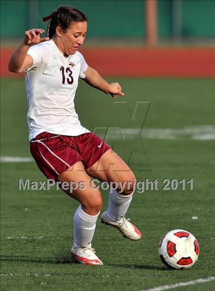 Thumbnail 1 in Torrey Pines vs. Bullard (CIF SoCal D1 Regional Final) photogallery.
